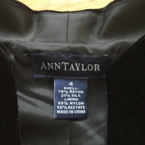 Ann Taylor Silk Blend Velvet Jacket Button Down Size 4 EUC - Picture 6 of 11